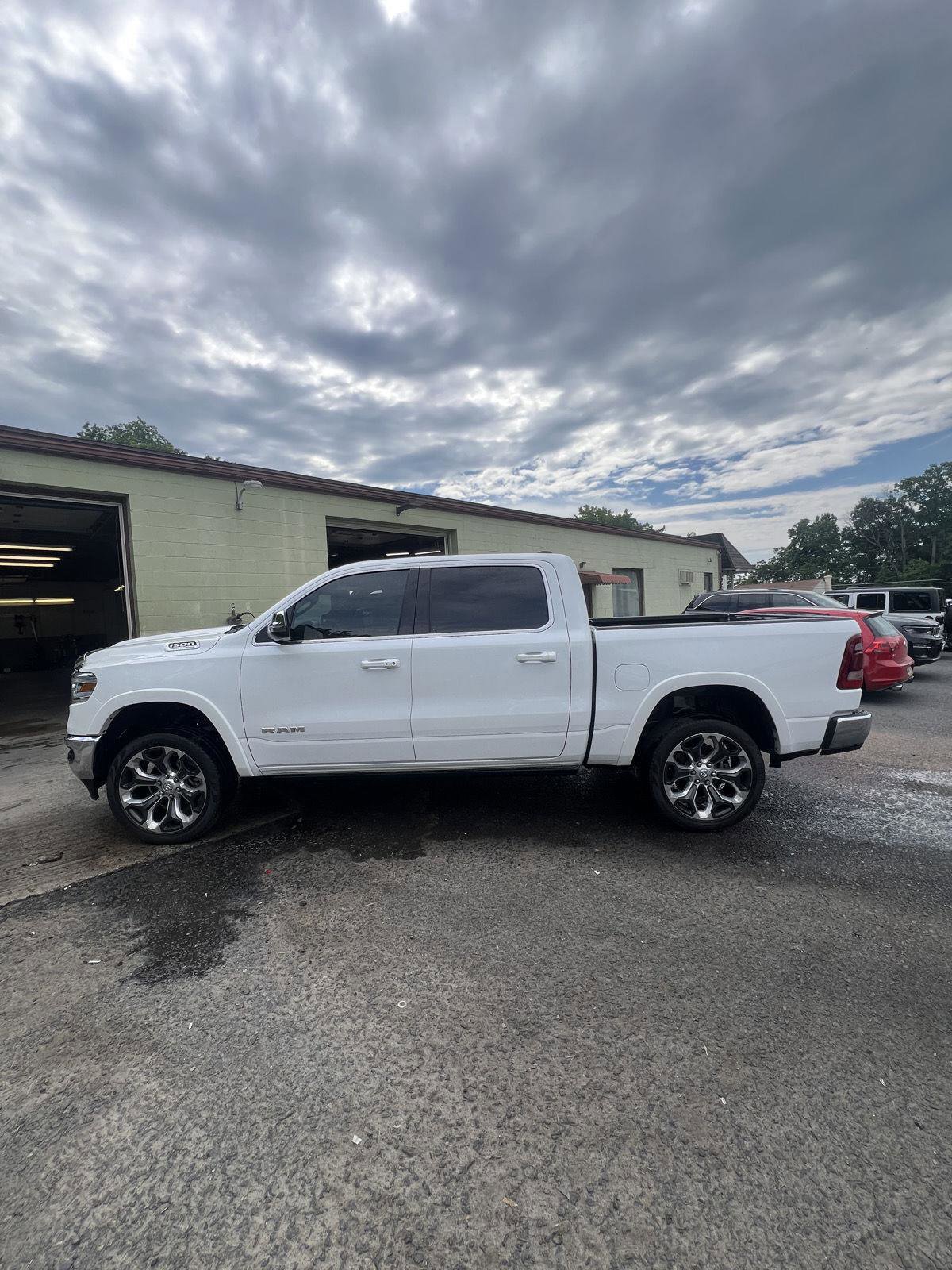 Used 2024 RAM 1500 Limited AWD/4WD image 6