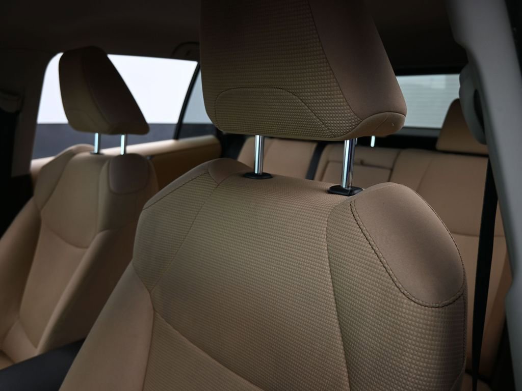 Used 2019 Toyota RAV4 LE image 16