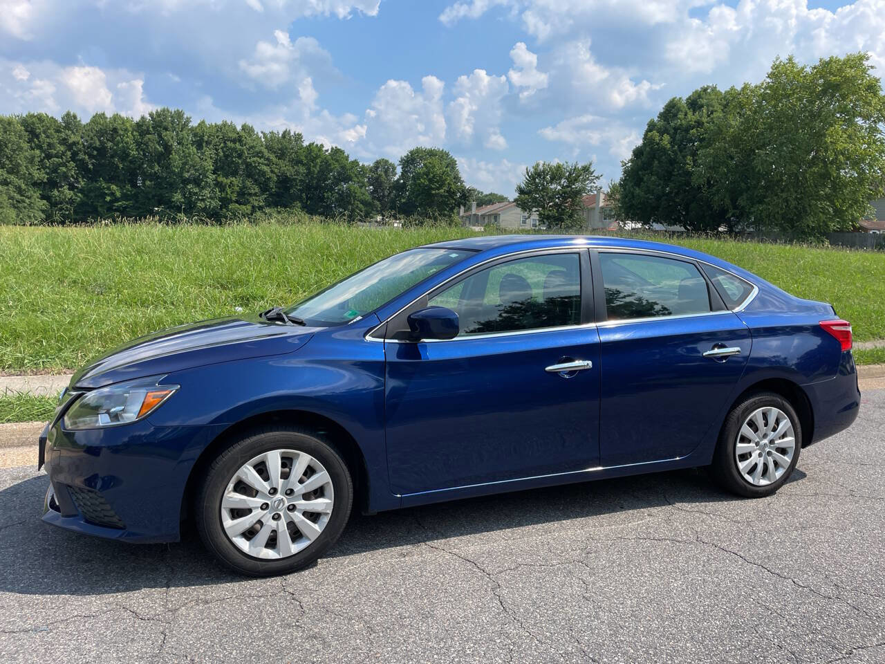 Used 2019 Nissan Sentra S image 3