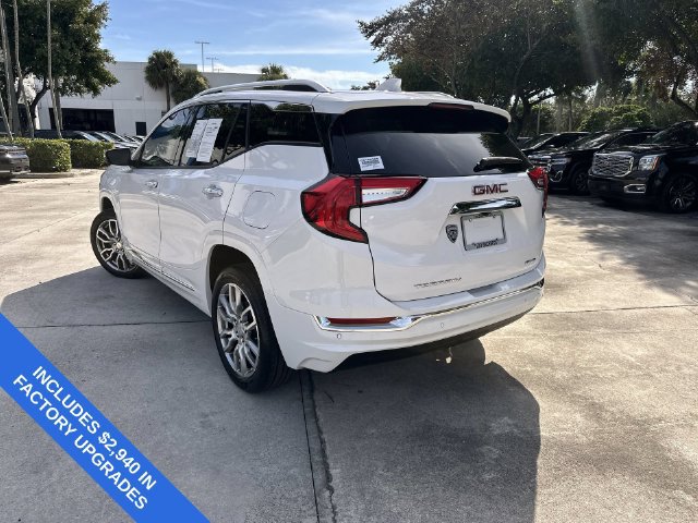 Used 2024 GMC Terrain Denali w/ Denali Premium Package AWD/4WD image 12