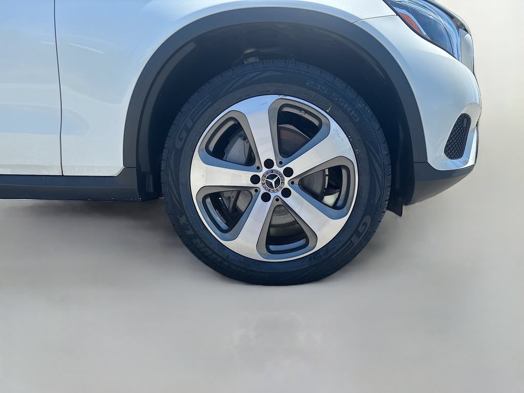 Used 2018 Mercedes-Benz GLC 300 w/ Multimedia Package image 11