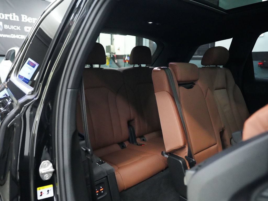 Used 2023 Audi Q7 2.0T Premium w/ Convenience Package AWD/4WD image 37