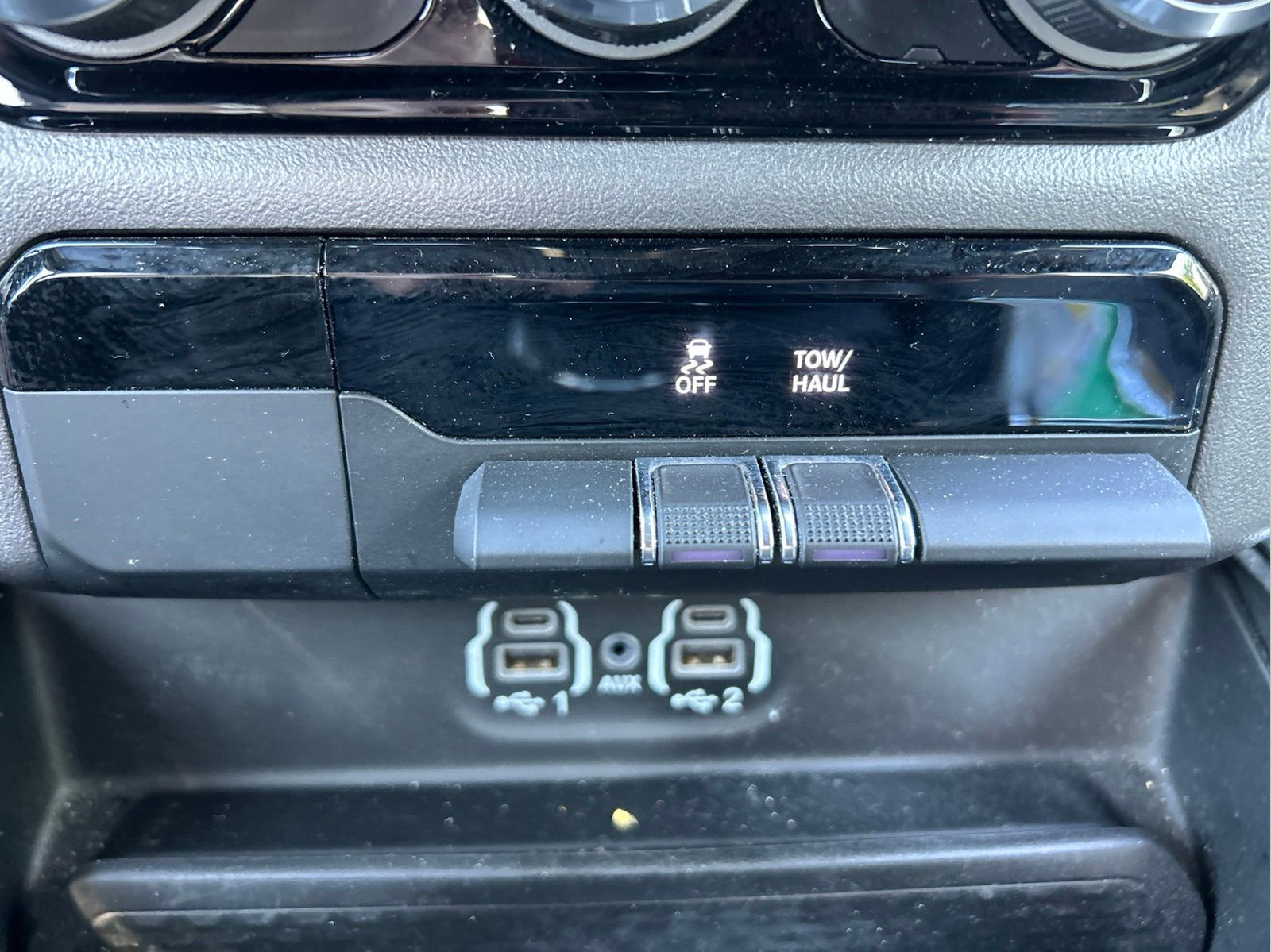 Certified 2024 RAM 1500 Laramie RWD image 32