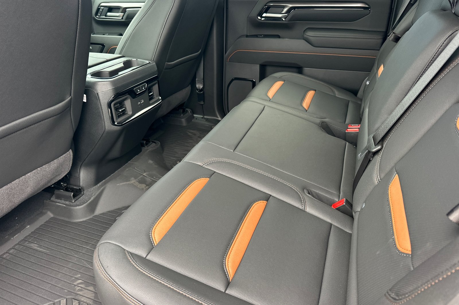 New 2026 GMC Sierra 2500 AT4 w/ AT4 Premium Plus Package AWD/4WD image 11