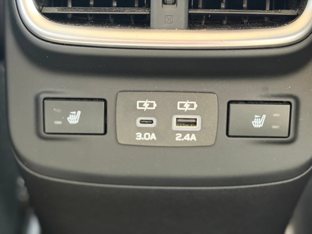 Used 2023 Subaru Outback Limited AWD/4WD image 16