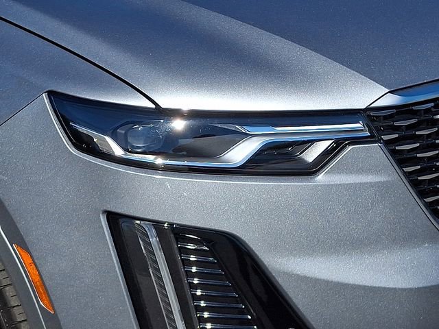 Used 2025 Cadillac XT6 Premium Luxury image 11