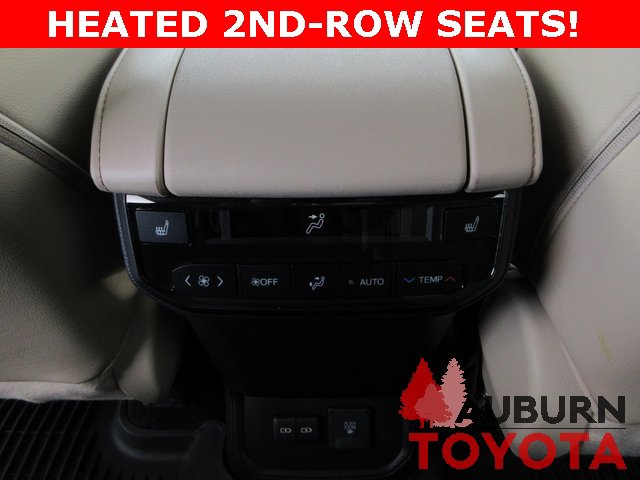 Used 2023 Toyota Highlander Platinum image 26