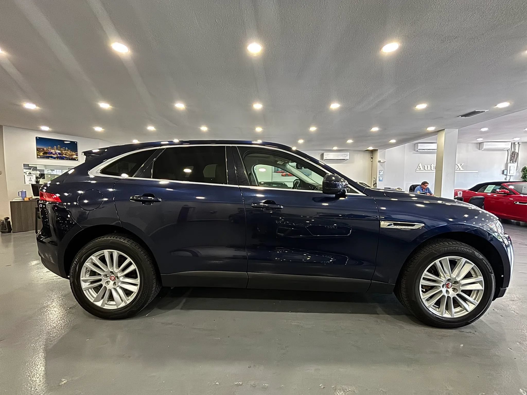 Used 2017 Jaguar F-PACE Prestige AWD/4WD image 8