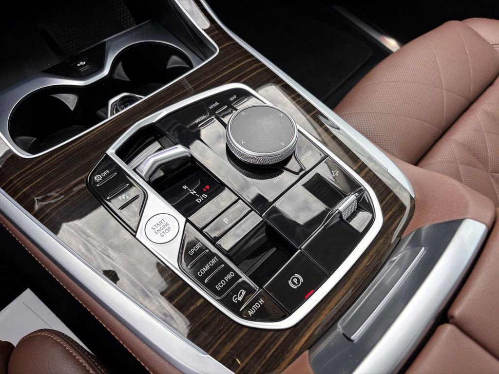 Certified 2025 BMW X7 xDrive40i image 24