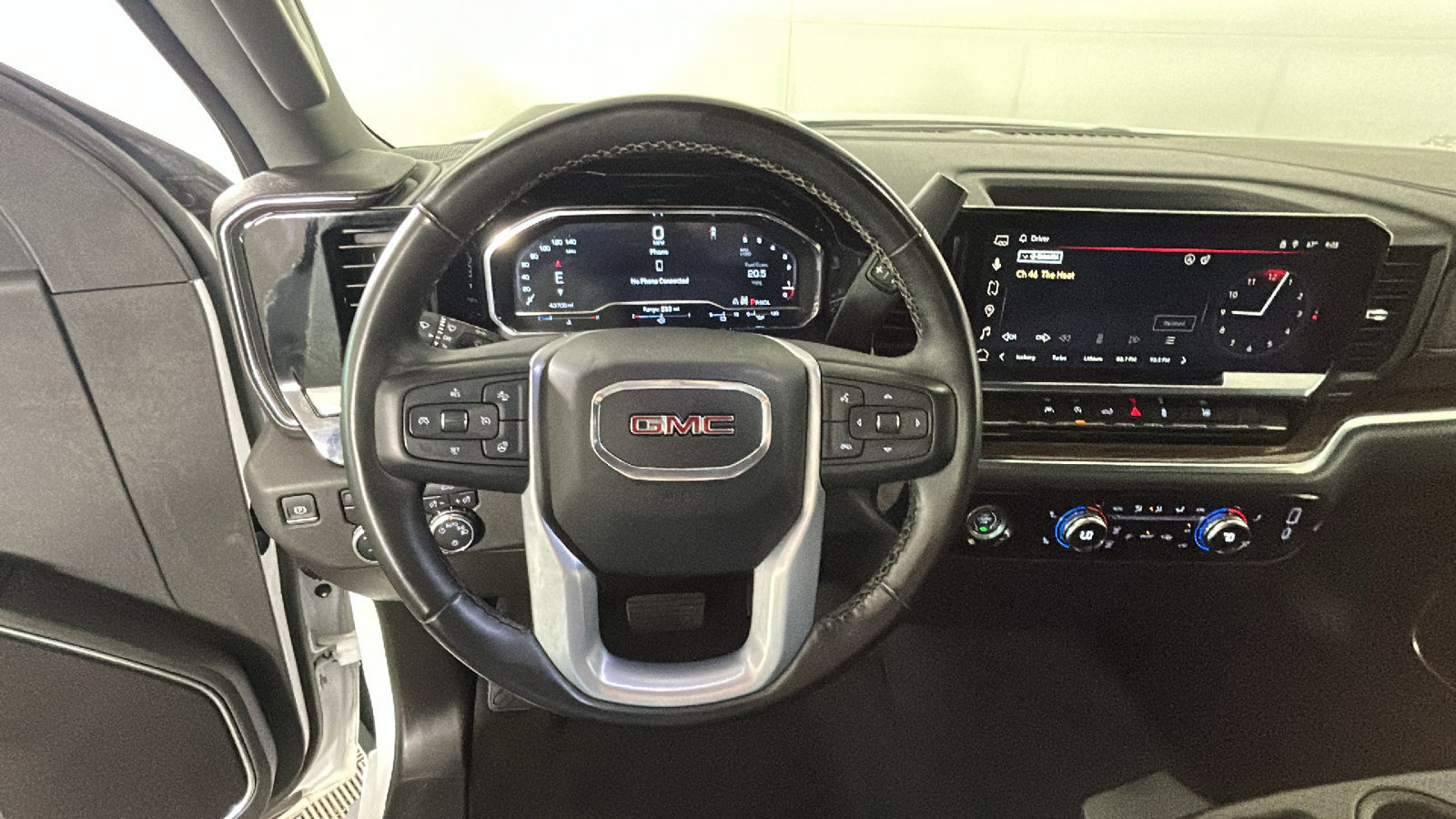 Used 2023 GMC Sierra 1500 SLE AWD/4WD image 17