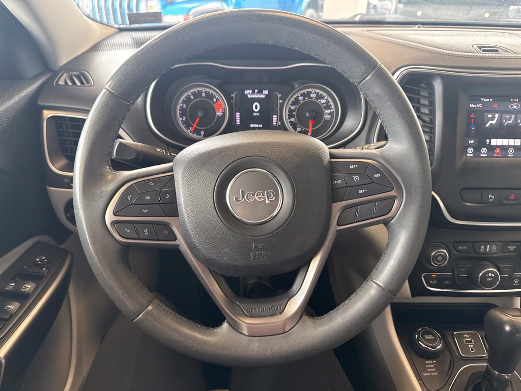Used 2020 Jeep Cherokee Latitude Plus AWD/4WD image 15