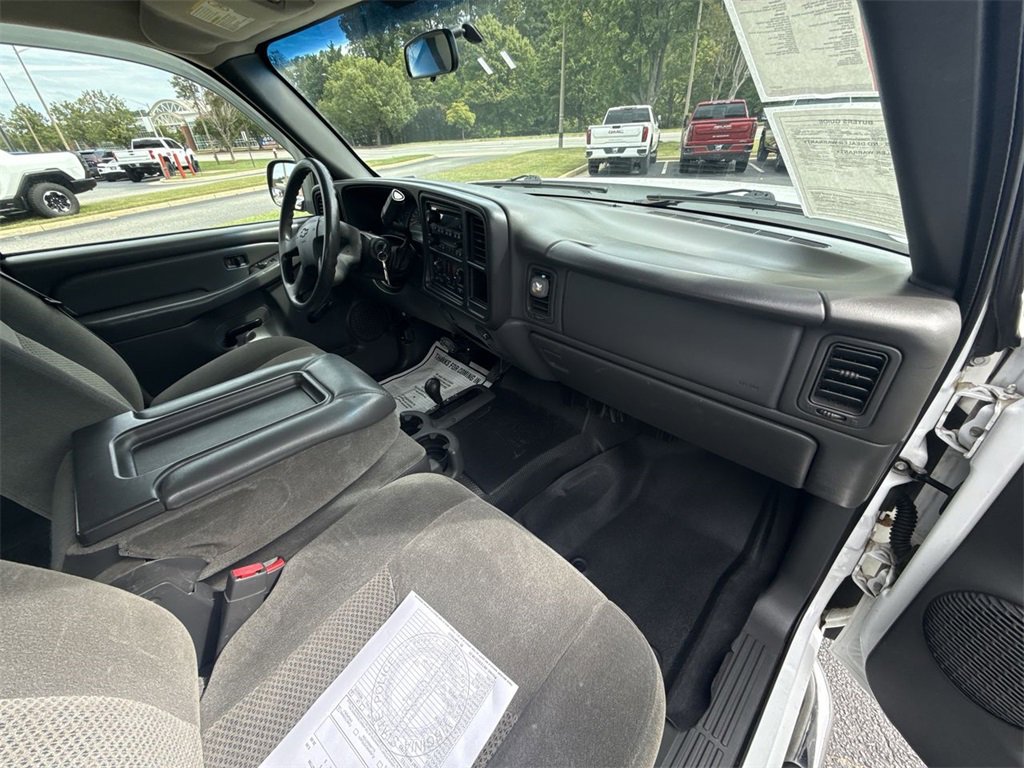 Used 2006 Chevrolet Silverado 2500 LS w/ Skid Plate Package image 25