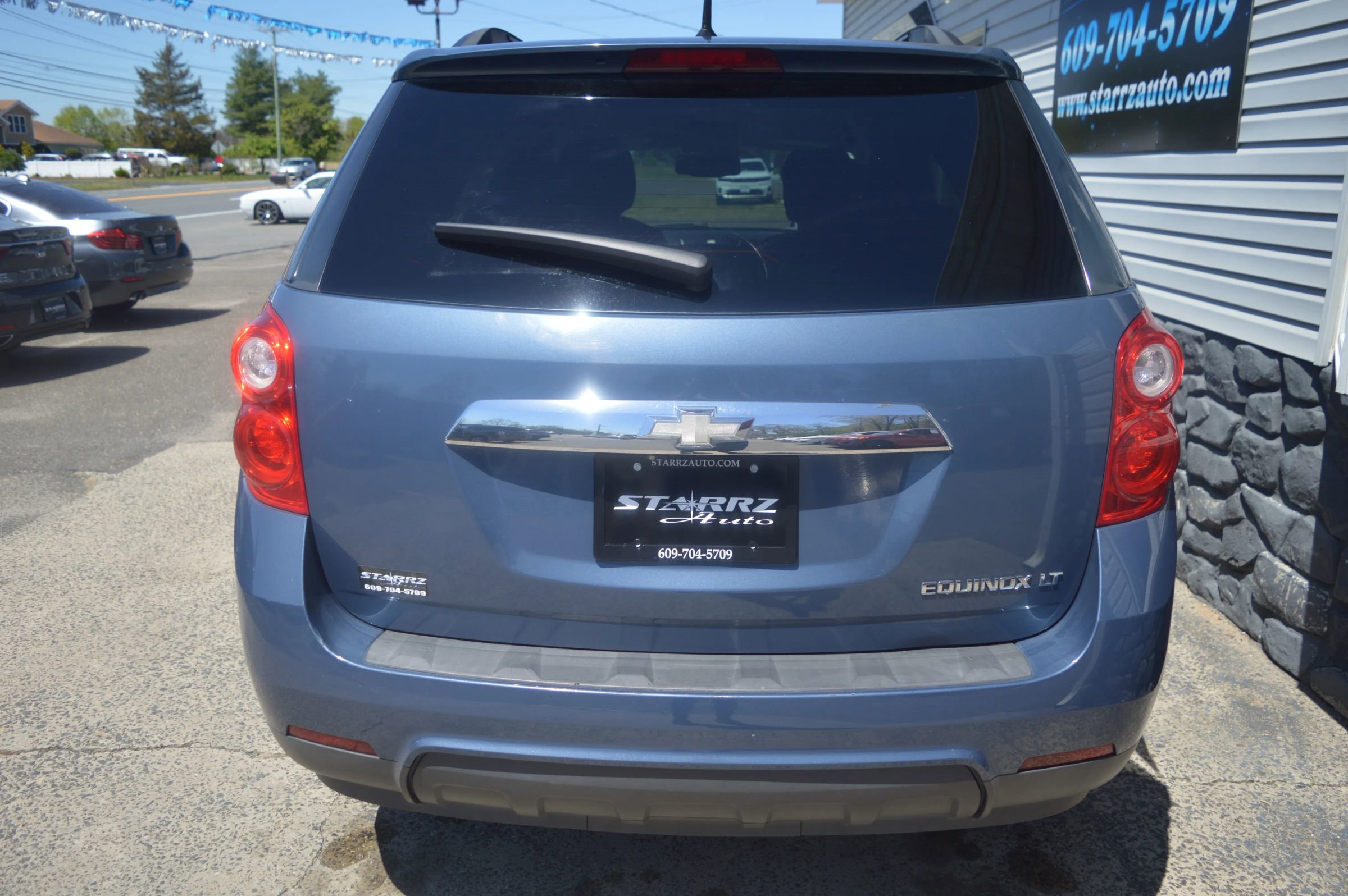 Used 2011 Chevrolet Equinox LT w/ Driver Convenience Package FWD image 4