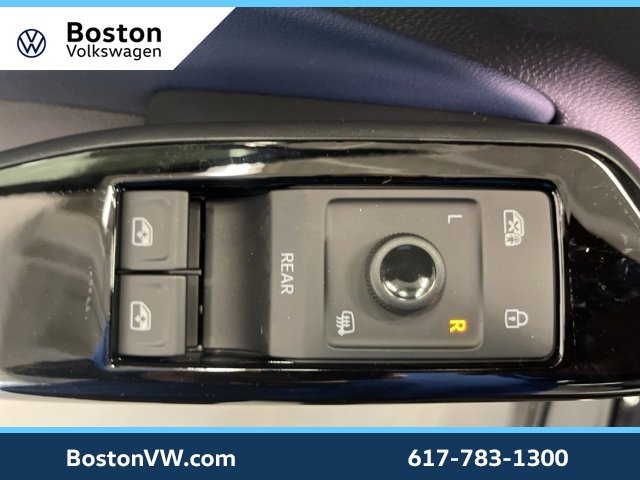 New 2025 Volkswagen ID.4 Pro S w/ ID.4 Black Package image 22