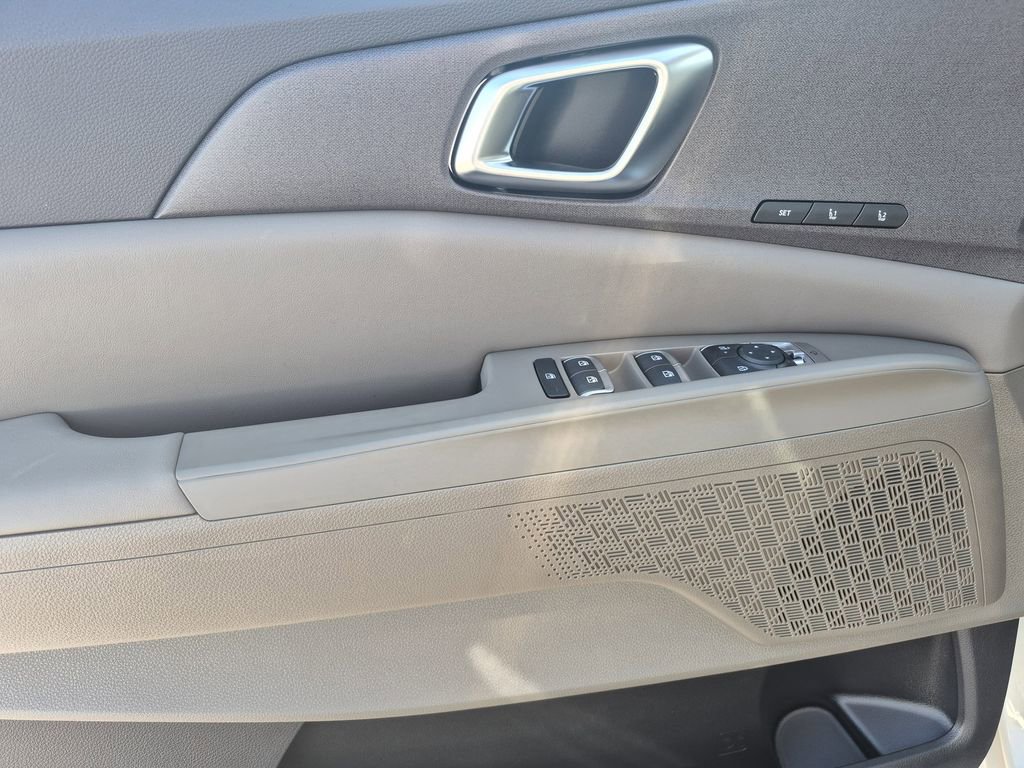 New 2026 Kia Carnival SX FWD image 6