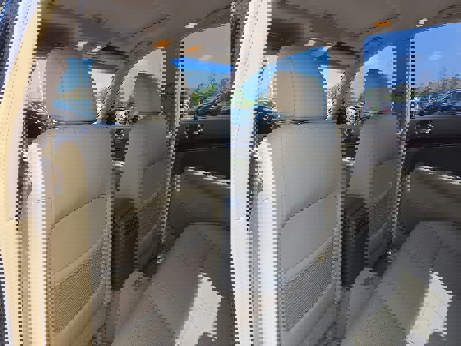 Used 2013 INFINITI G37 Journey w/ Premium Pkg image 17