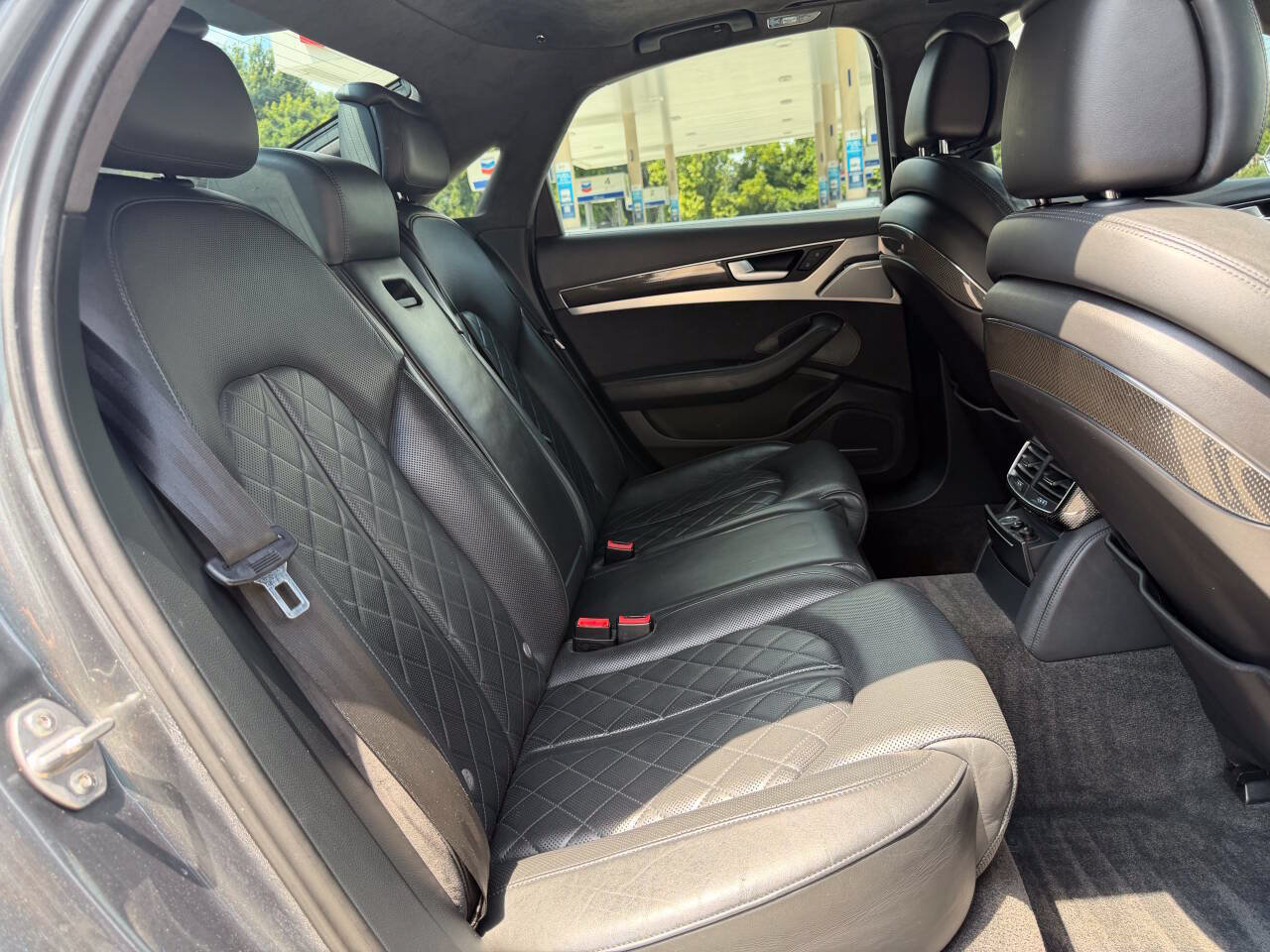 Used 2014 Audi S8 AWD/4WD image 9