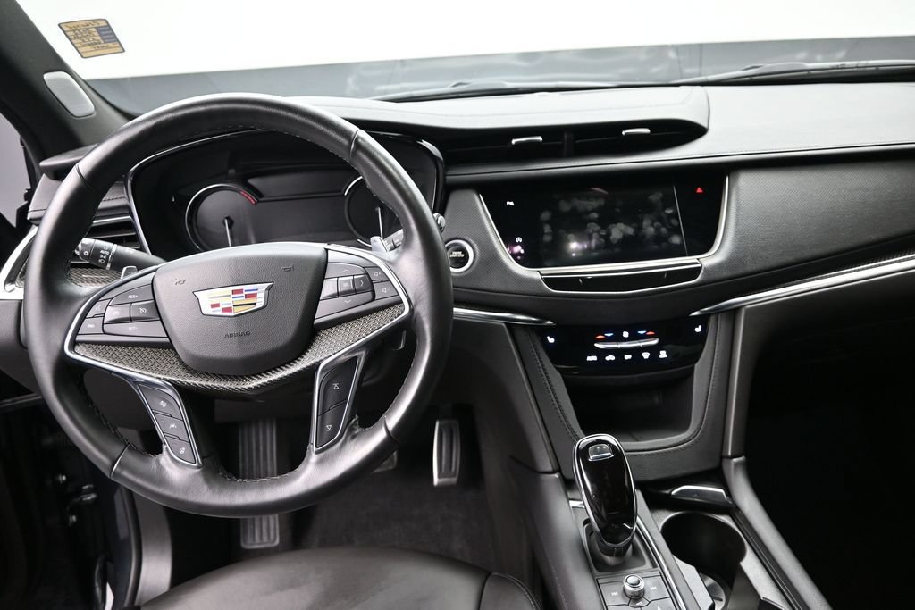 Certified 2022 Cadillac XT5 Sportv w/ LPO, Floor Liner Package AWD/4WD image 13