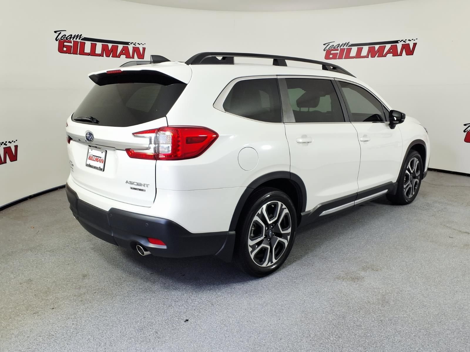 Used 2024 Subaru Ascent Limited w/ Technology Package AWD/4WD image 5