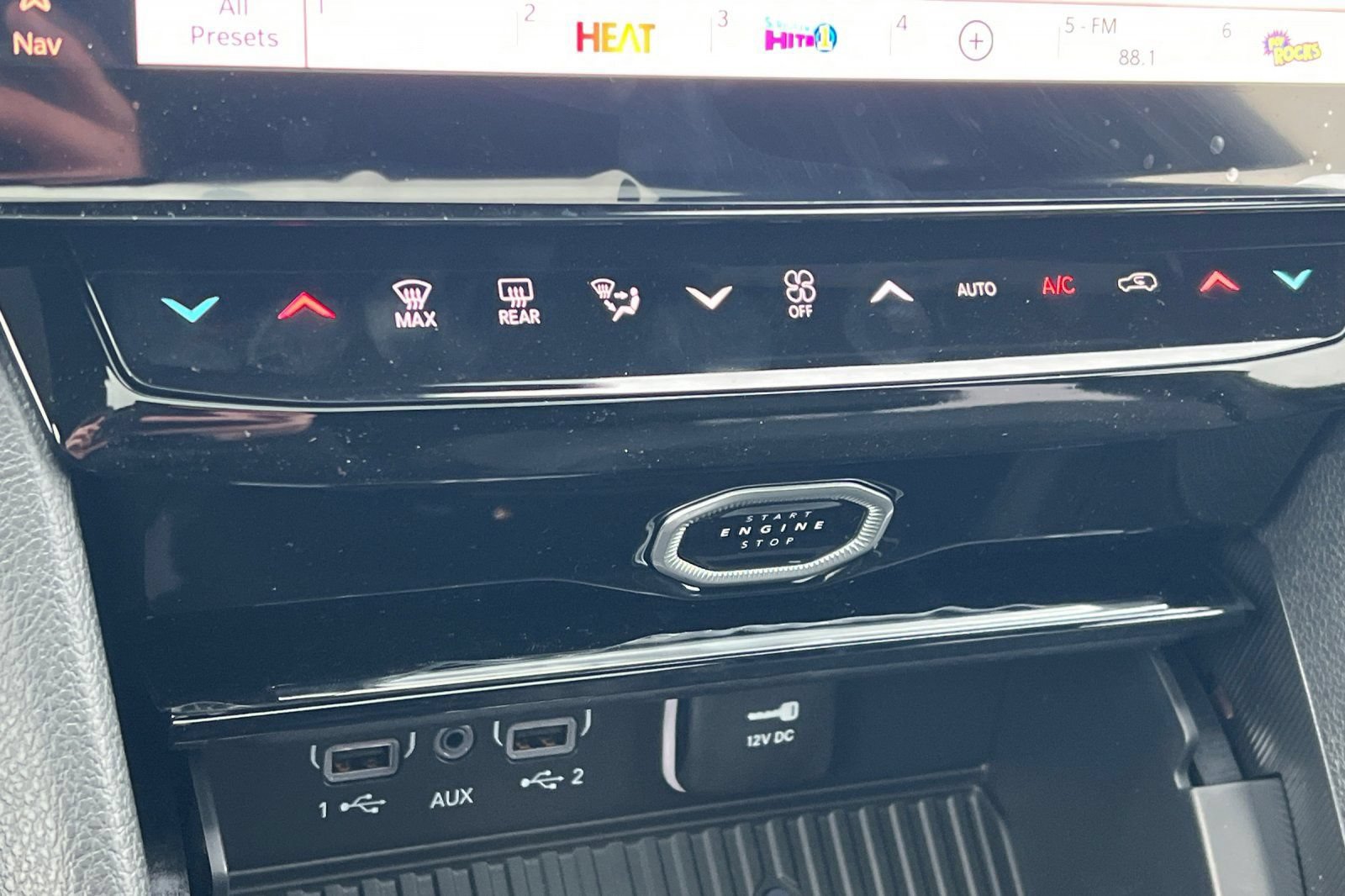 New 2026 Jeep Grand Cherokee Altitude AWD/4WD image 17