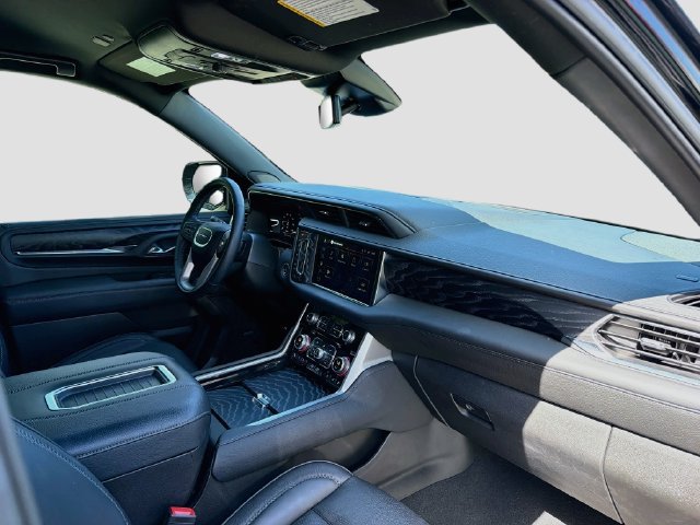 Used 2024 GMC Yukon Denali AWD/4WD image 15
