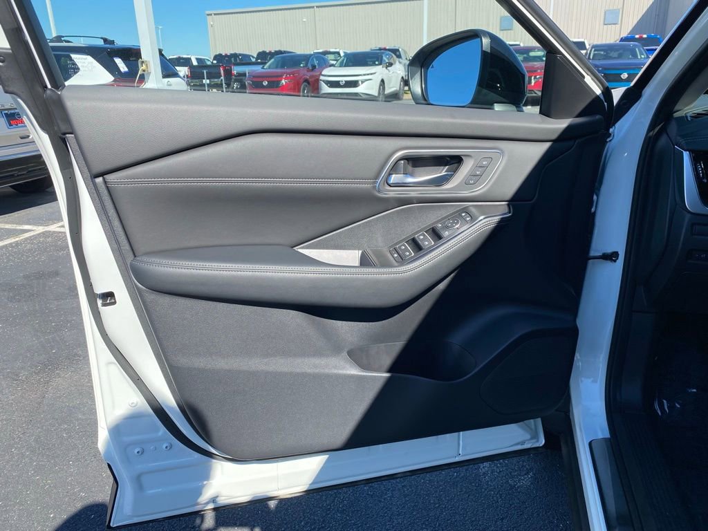 New 2026 Nissan Rogue Platinum w/ Platinum Premium Package image 14