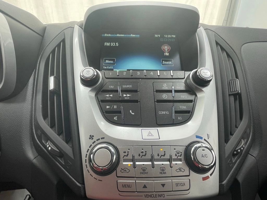 Used 2017 Chevrolet Equinox L image 19