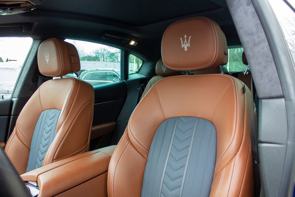 Used 2023 Maserati Levante GT image 12