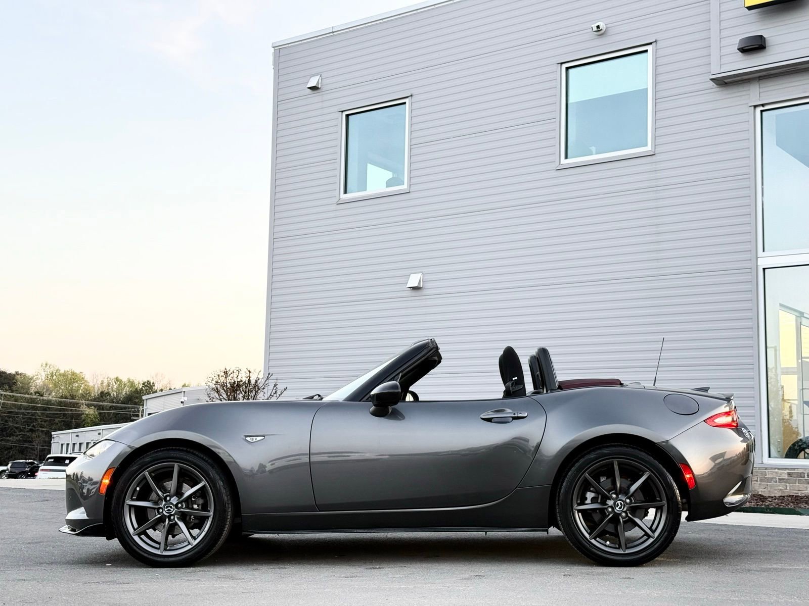 Used 2018 MAZDA MX-5 Miata Club image 20
