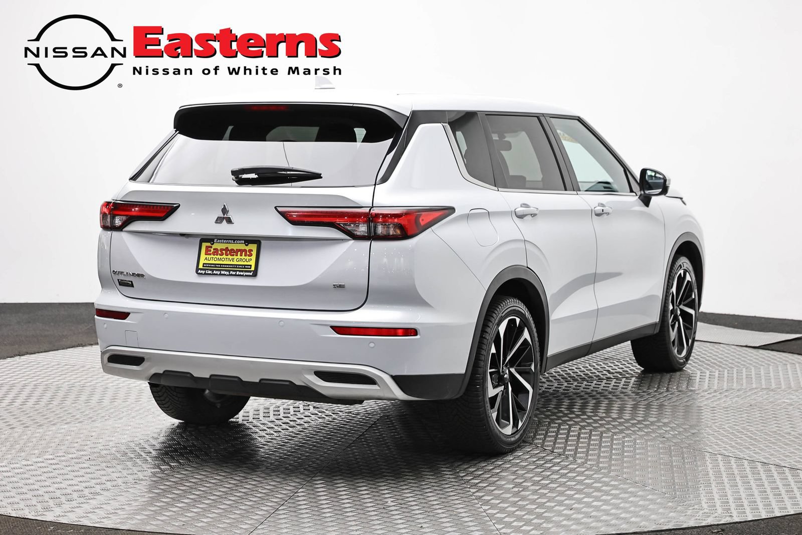Used 2024 Mitsubishi Outlander SE AWD/4WD image 5