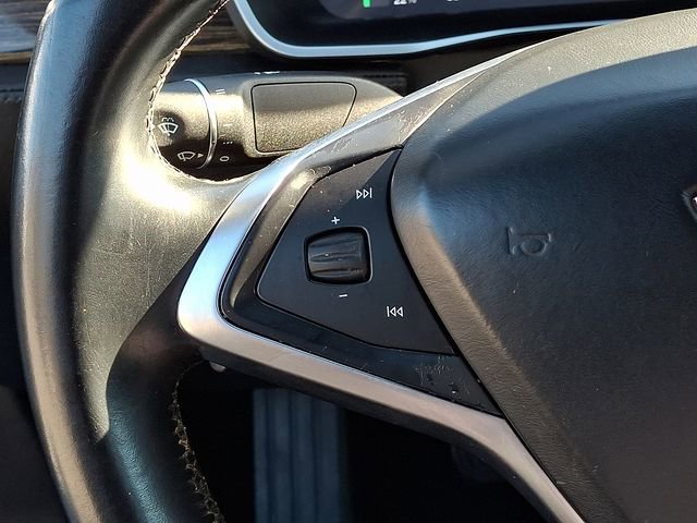Used 2016 Tesla Model S 70 image 31
