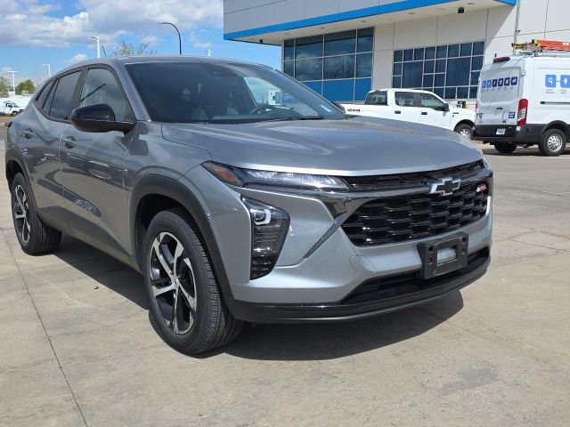 Certified 2024 Chevrolet Trax RS w/ Driver Confidence Package image 3