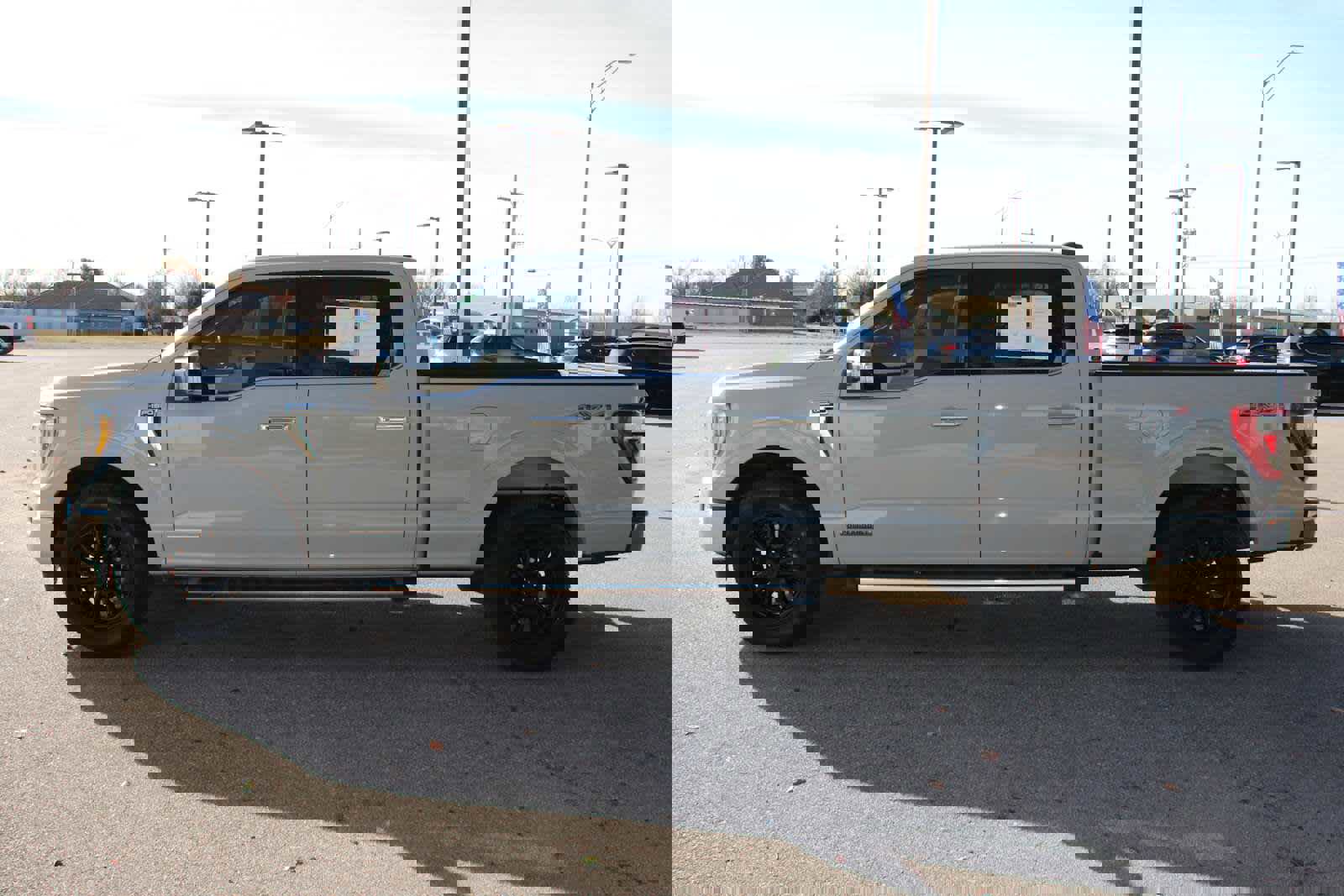 Used 2023 Ford F150 Lariat w/ Equipment Group 502A High image 8