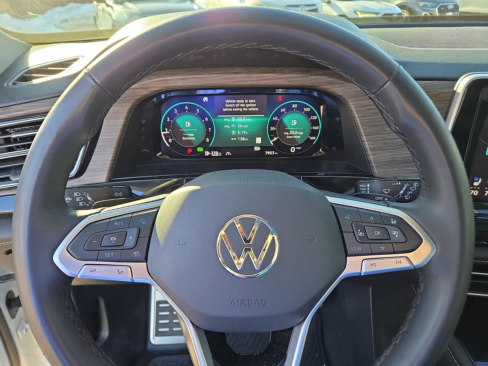 Used 2025 Volkswagen Atlas SEL Premium R-Line image 21
