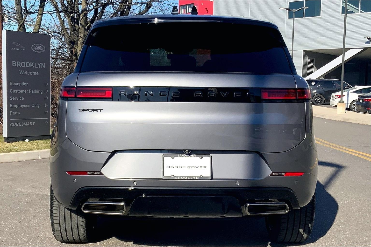 Used 2024 Land Rover Range Rover Sport Dynamic SE image 4