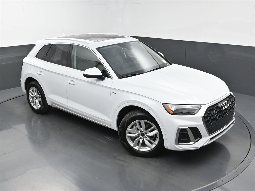 Used 2024 Audi Q5 2.0T Premium w/ Convenience Package image 32