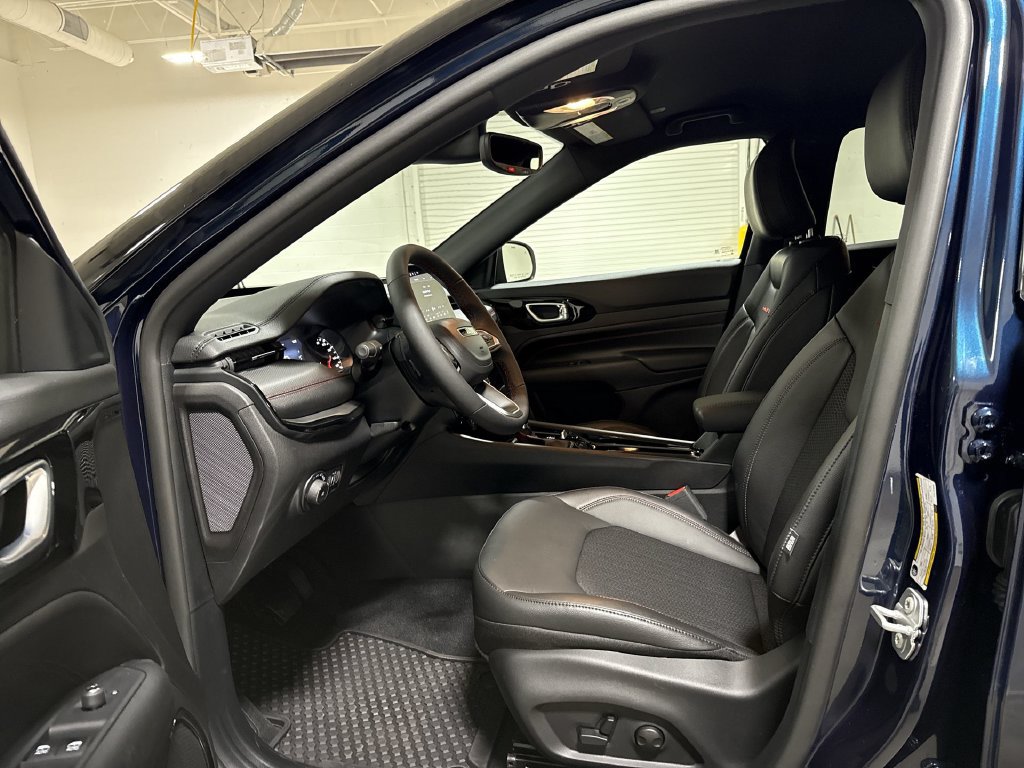 New 2026 Jeep Compass Trailhawk AWD/4WD image 19