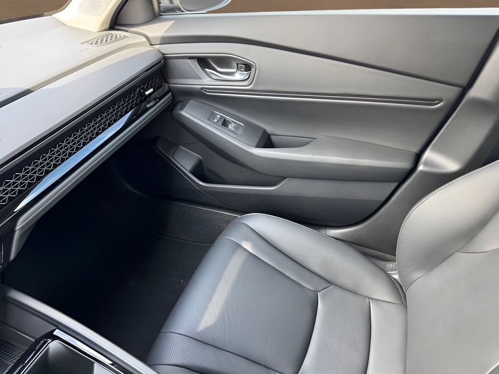 Used 2025 Honda Accord EX-L image 27