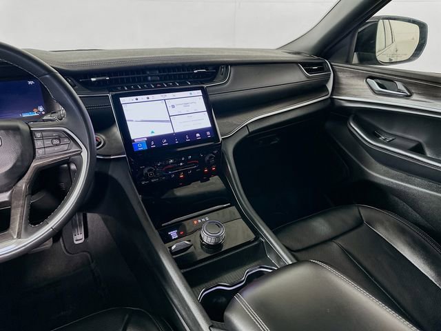 Used 2024 Jeep Grand Cherokee L Limited w/ Luxury Tech Group II image 26