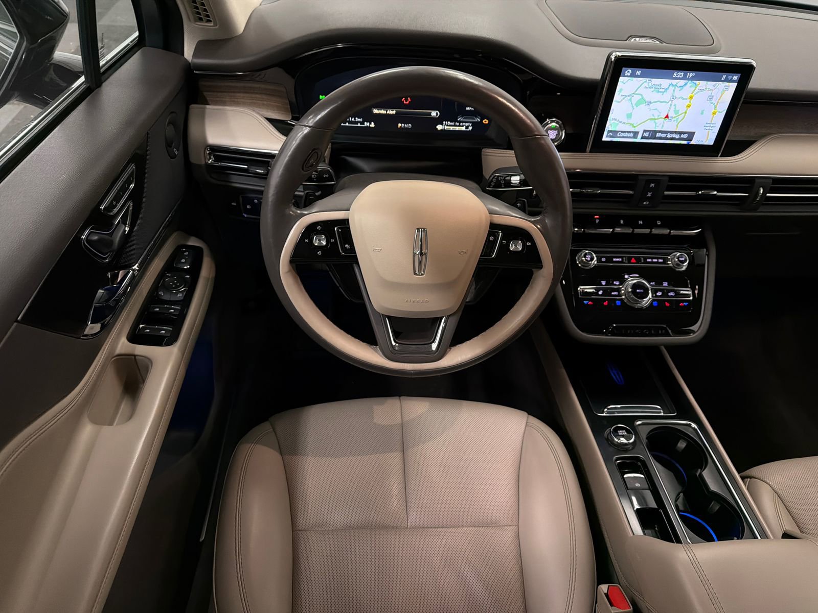 Used 2021 Lincoln Corsair Reserve w/ Equipment Group 201A image 18