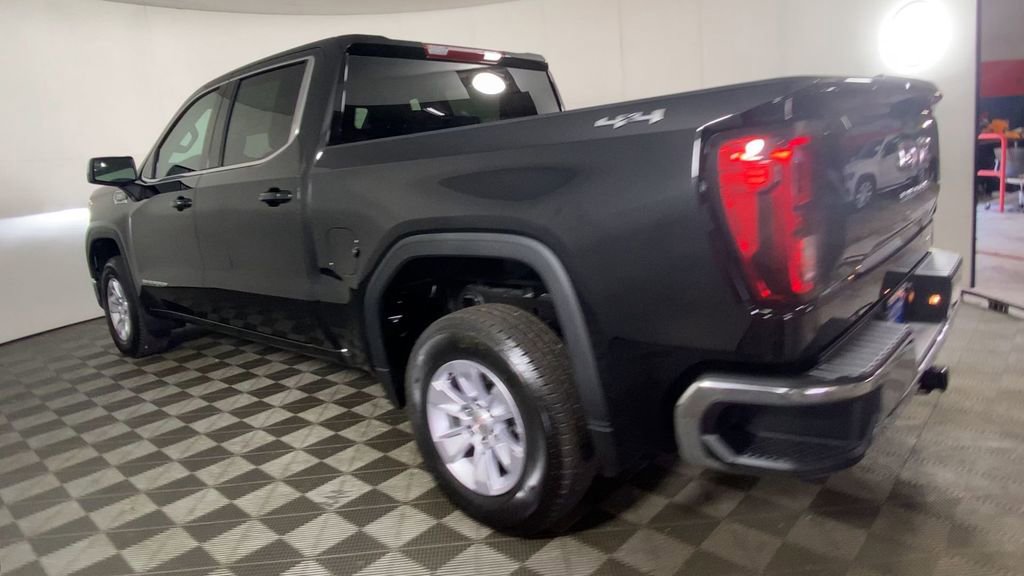 New 2026 GMC Sierra 1500 SLE image 8