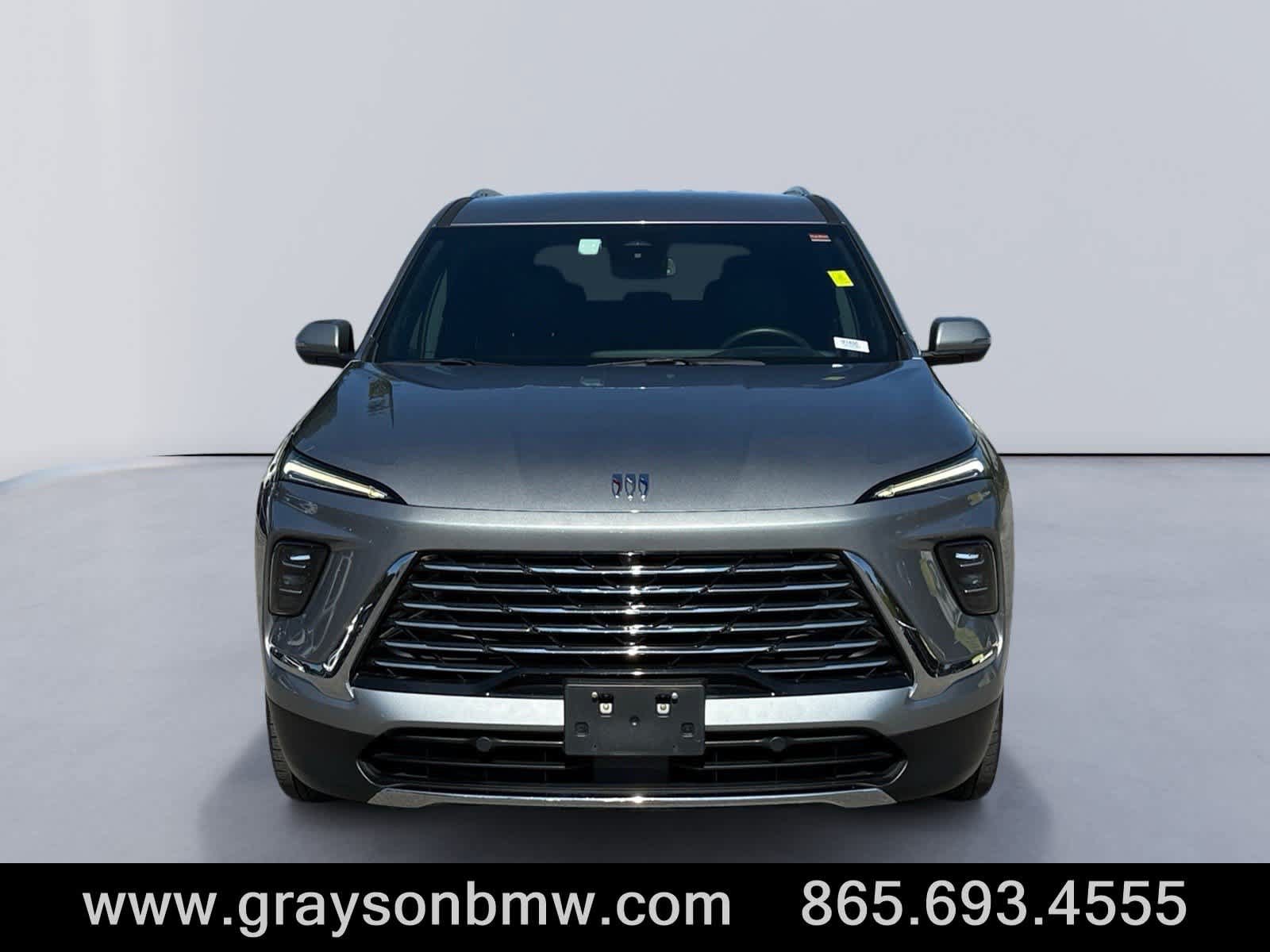 Used 2025 Buick Enclave Preferred AWD/4WD image 8