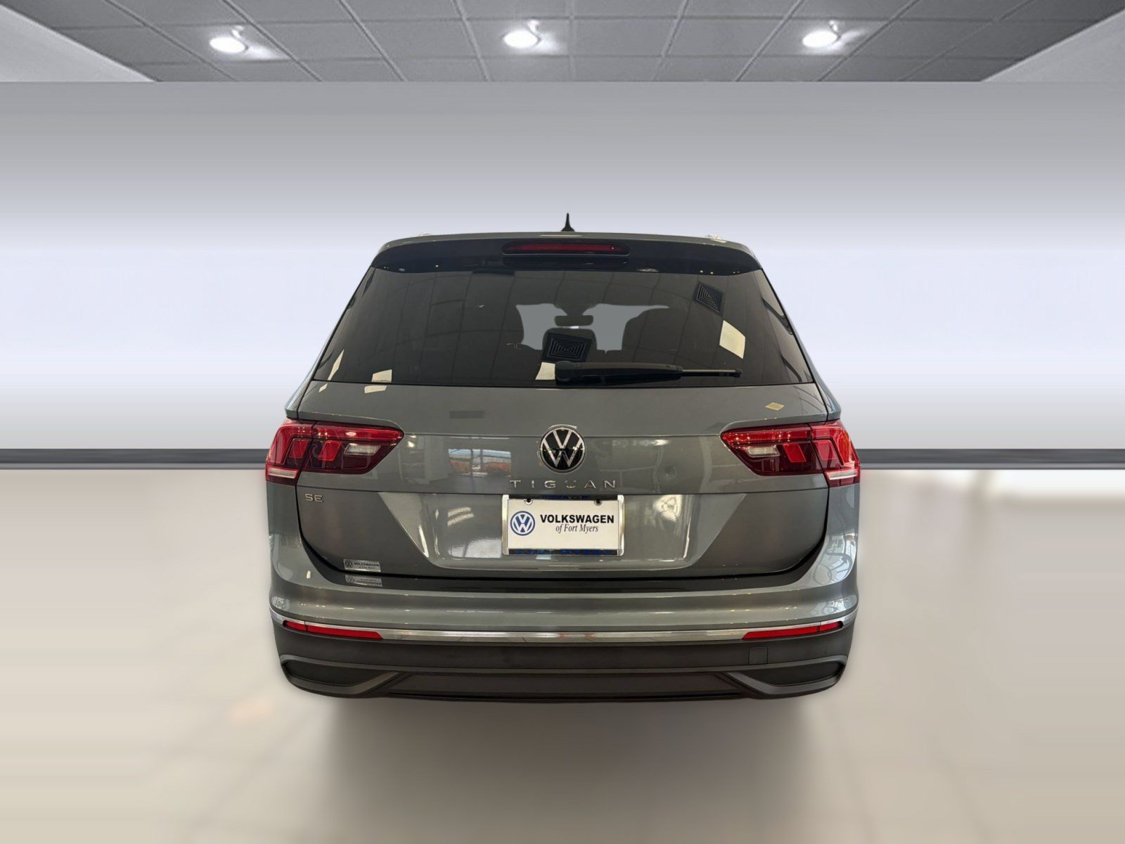 Used 2023 Volkswagen Tiguan SE FWD image 10