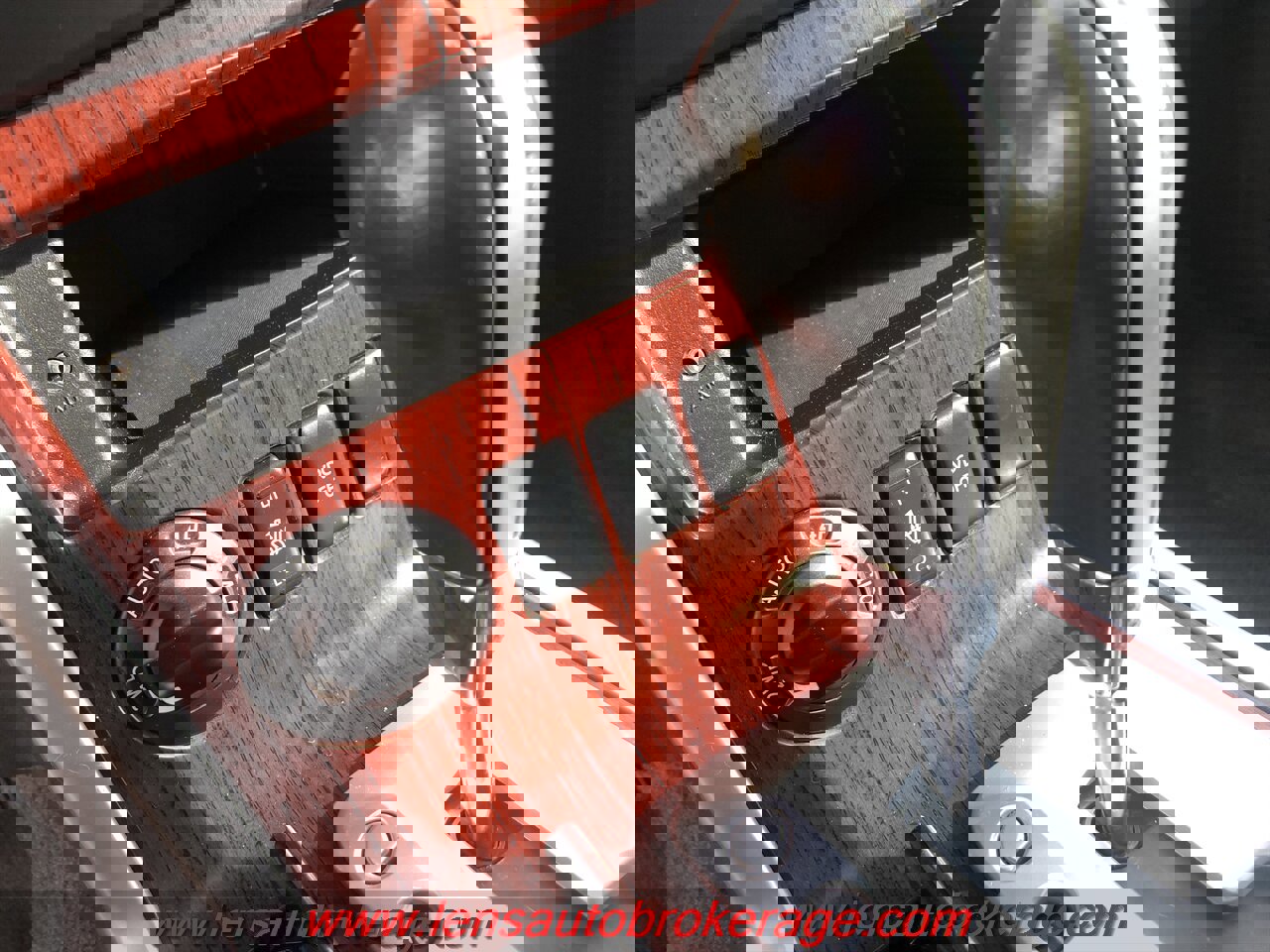 Used 2008 Nissan Pathfinder LE w/ Navigation Pkg image 14