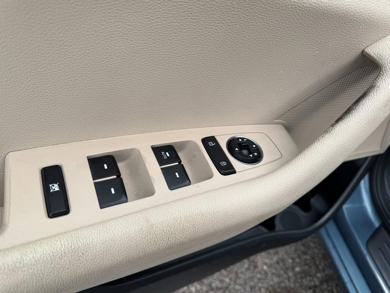 Used 2016 Hyundai Sonata SE w/ Cargo Package image 15