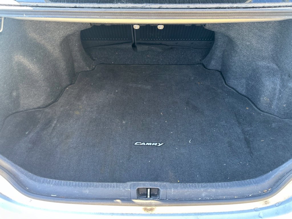 Used 2012 Toyota Camry SE FWD image 9