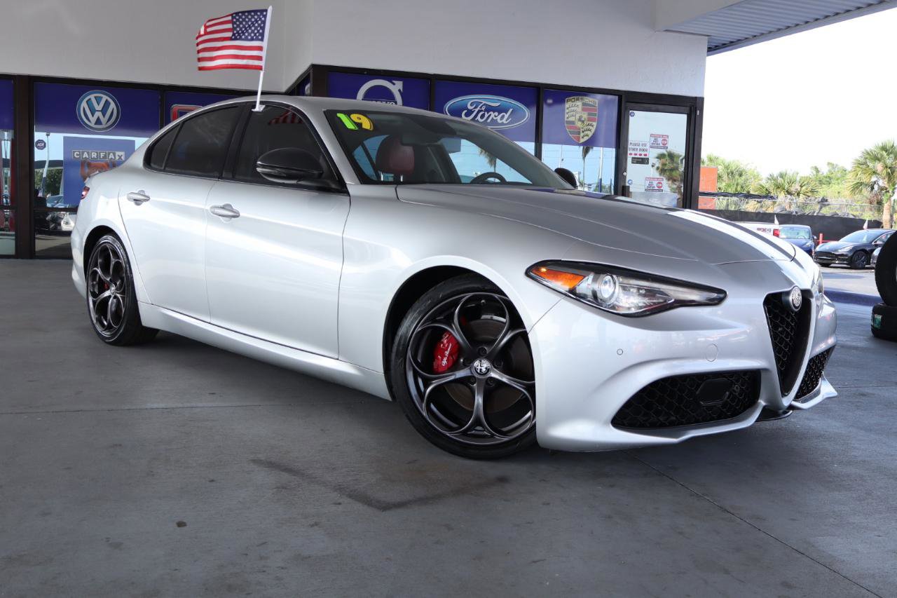 Used 2019 Alfa Romeo Giulia RWD image 3
