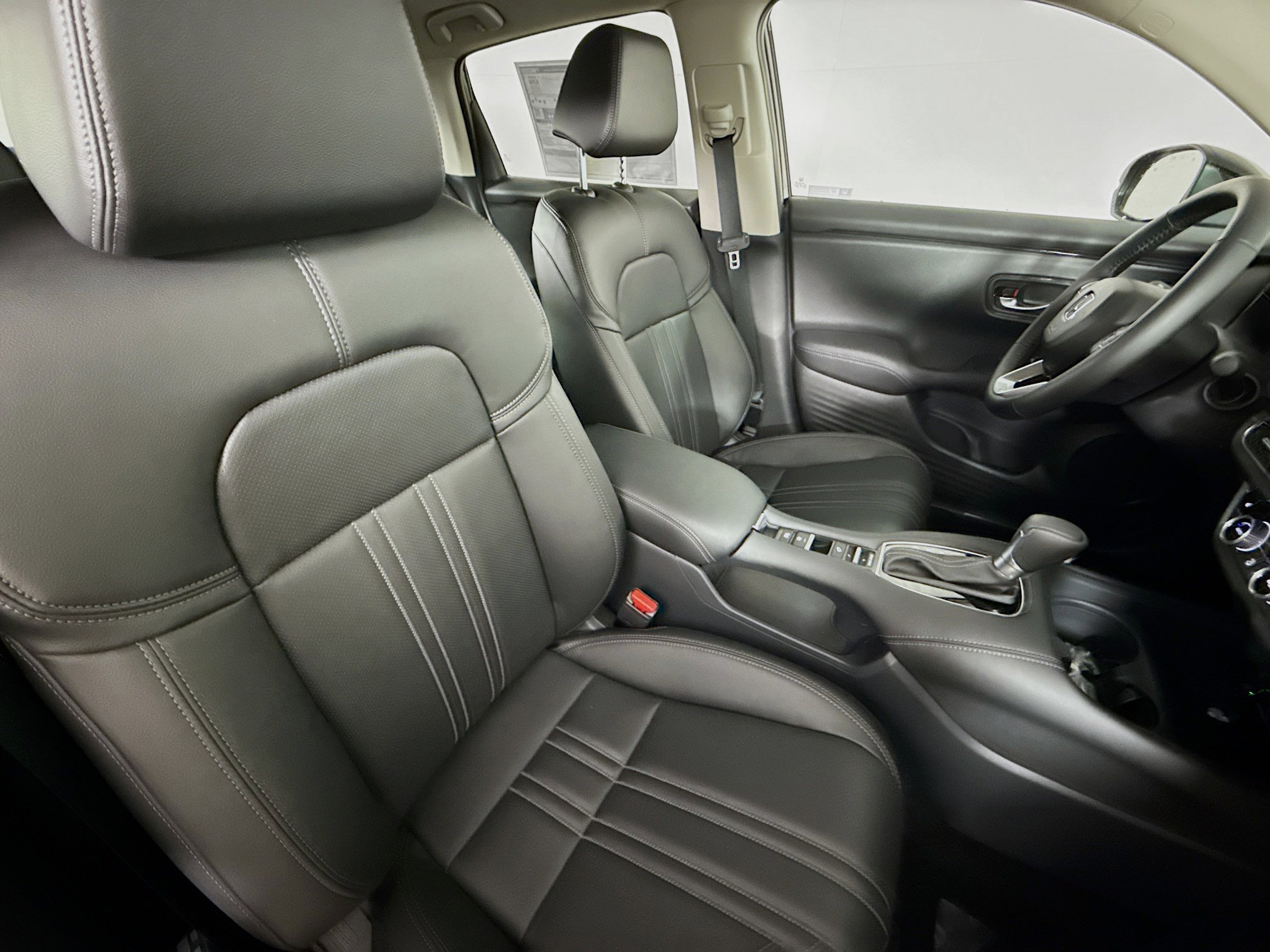 New 2026 Honda HR-V EX-L image 35