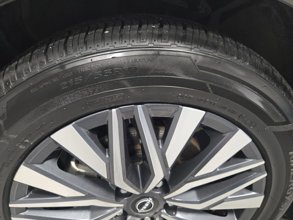 Used 2024 Nissan Altima 2.5 SV image 34