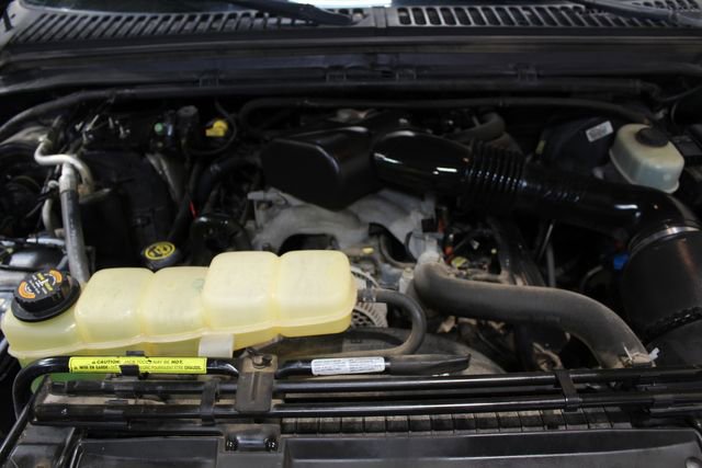 Used 2000 Ford F250 Lariat image 25